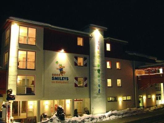 Smileys Kinderhotel Trebesing Exterior photo